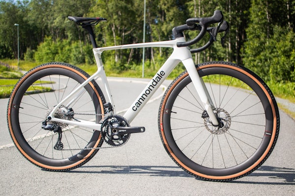 LITT AV ALT: Cannondale SuperX låner litt fra alt av Cannondales produktkatalog. Foto: Knut Andreas Lone LITT AV ALT: Cannondale SuperX låner litt fra alt av Cannondales produktkatalog. Foto: Knut Andreas Lone