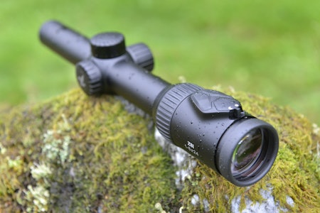 GENERASJON 2: Swarovski Z8i 1-8x24 har fått noen forbedringer etter et tiår på markedet. Foto: Egill J. Danielsen  GENERASJON 2: Swarovski Z8i 1-8x24 har fått noen forbedringer etter et tiår på markedet. Foto: Egill J. Danielsen