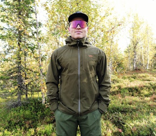 BLASER VENTURE: En lett, pakkvennlig og støysvak skalljakke som passer godt for smygjakt – men den tåler ikke like mye regn og hard bruk som de mest robuste modellene. Foto: Markus D. Holmer BLASER VENTURE: En lett, pakkvennlig og støysvak skalljakke som passer godt for smygjakt – men den tåler ikke like mye regn og hard bruk som de mest robuste modellene. Foto: Markus D. Holmer
