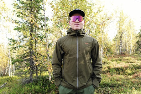 BLASER VENTURE: En lett, pakkvennlig og støysvak skalljakke som passer godt for smygjakt – men den tåler ikke like mye regn og hard bruk som de mest robuste modellene. Foto: Markus D. Holmer BLASER VENTURE: En lett, pakkvennlig og støysvak skalljakke som passer godt for smygjakt – men den tåler ikke like mye regn og hard bruk som de mest robuste modellene. Foto: Markus D. Holmer