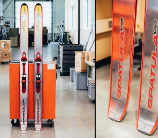 VOLANT SPATULA V2: To entusiaster i Oppdal deler på dette spesielle skiparet. Volant Spatula var 186 cm lange, med mål 120–125–115 mm – bredest på midten. Foto: Kristoffer Kippernes VOLANT SPATULA V2: To entusiaster i Oppdal deler på dette spesielle skiparet. Volant Spatula var 186 cm lange, med mål 120–125–115 mm – bredest på midten. Foto: Kristoffer Kippernes