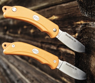 SOLIDE JAKTKNIVER: EKA Swedblade G5 er enklere, G6 gir deg samme funksjonalitet – men du kan demontere kniven slik at det er lettere å holde den ren. Foto: Jo Stenersen SOLIDE JAKTKNIVER: EKA Swedblade G5 er enklere, G6 gir deg samme funksjonalitet – men du kan demontere kniven slik at det er lettere å holde den ren. Foto: Jo Stenersen