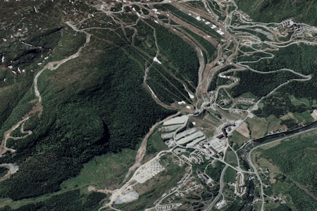 HEMSEDAL: Kongen av Hallingdal en vakker vårdag - sett fra en av Googles satelitter. HEMSEDAL: Kongen av Hallingdal en vakker vårdag - sett fra en av Googles satelitter.