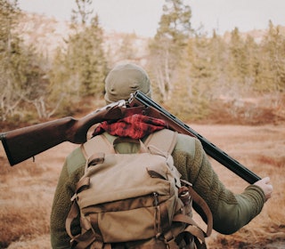 UNDERVURDERT: For jegeren er våpenet et redskap – for samfunnet kan det være en ressurs. Norske jegere har kompetanse som bør bli en del av totalforsvaret. Foto: Kristoffer Kippernes UNDERVURDERT: For jegeren er våpenet et redskap – for samfunnet kan det være en ressurs. Norske jegere har kompetanse som bør bli en del av totalforsvaret. Foto: Kristoffer Kippernes