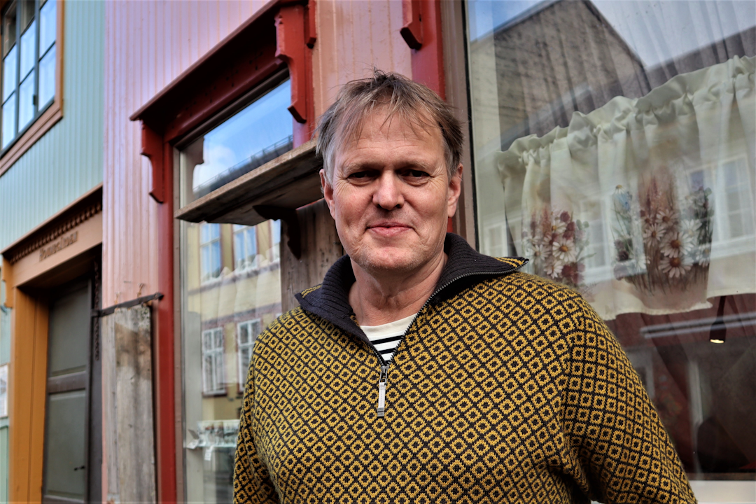 KRITISK TIL ØKOKRIM: – Rovdyrforvaltningen i Norge bygger på kunnskap og biologiske prinsipper, ikke enkelttall fra rødlista, sier Åsmund Ystad, daglig leder i Folkeaksjonen ny Rovdyrpolitikk. Han mener ulovlig jakt ikke alene kan forklare utviklingen for bjørn og andre rovdyr i Norge. Foto: Svein Egil Hatlevik KRITISK TIL ØKOKRIM: – Rovdyrforvaltningen i Norge bygger på kunnskap og biologiske prinsipper, ikke enkelttall fra rødlista, sier Åsmund Ystad, daglig leder i Folkeaksjonen ny Rovdyrpolitikk. Han mener ulovlig jakt ikke alene kan forklare utviklingen for bjørn og andre rovdyr i Norge. Foto: Svein Egil Hatlevik