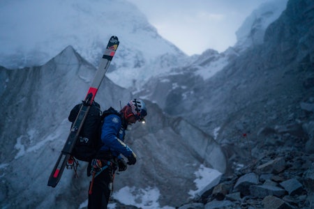 POLAKKENS BRAGD: Andrezej Bargiel brukte nesten 16 timer i «dødssonen» over 8000 meter. POLAKKENS BRAGD: Andrezej Bargiel brukte nesten 16 timer i «dødssonen» over 8000 meter.