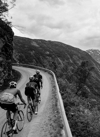 UTSIKT: Like før tunellen har du god utsikt over Eikedalens flate endepunkt. Foto: Henrik Alpers UTSIKT: Like før tunellen har du god utsikt over Eikedalens flate endepunkt. Foto: Henrik Alpers