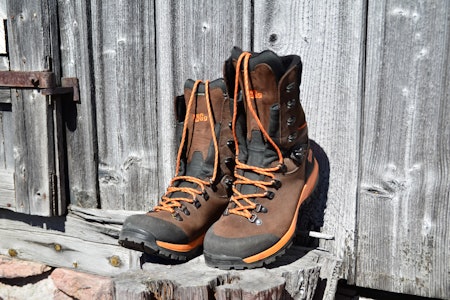 DAMEMODELL: Hanwag Kalixfors SF Extra Lady GTX er en lett jaktstøvel i nubuck-lær med GORE-TEX-membran og Vibram-såle. Foto: Linda Døsen Stubsveen DAMEMODELL: Hanwag Kalixfors SF Extra Lady GTX er en lett jaktstøvel i nubuck-lær med GORE-TEX-membran og Vibram-såle. Foto: Linda Døsen Stubsveen