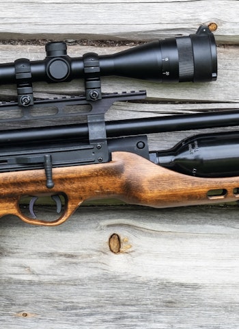 TESTET: Hatsan Airmax Bullpup luftrifle. Foto: Jo Stenersen Hatsan Airmax Bullpup luftrifle