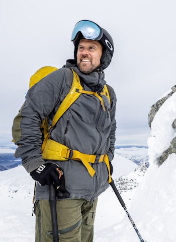 NEI TAKK TIL ZIP LINE: Stig Arild Pettersen er statsviter, journalist og forfatter, bosatt i Isfjorden. NEI TAKK TIL ZIP LINE: Stig Arild Pettersen er statsviter, journalist og forfatter, bosatt i Isfjorden.