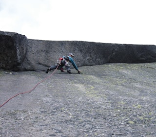 Götz Wiechmann på 4. taulengde av førstebestigningen av Copacabana (7-, 260 m.) på Hægefjell i 2007. Foto: Walter Frost klatring på Hægefjell Foto: Walter Frost