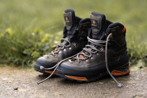 KOMFORTABEL: Crispi Briksdal gir god støtte og stabilitet i ulendt terreng – en robust følgesvenn for lange turer i fjellet. Foto: Therese Norman Andersen Crispi Briksdal fjellstøvel