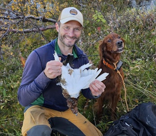 ENGASJERT: Robert Bjørklund skulle gjerne brukt høsten på rypejakt i lokalområdet med hund og børse, det satt Statskog en stopper for. Foto: Privat Rypejakt i Nord-Troms