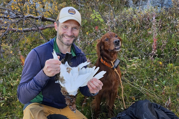 ENGASJERT: Robert Bjørklund skulle gjerne brukt høsten på rypejakt i lokalområdet med hund og børse, det satt Statskog en stopper for. Foto: Privat Rypejakt i Nord-Troms