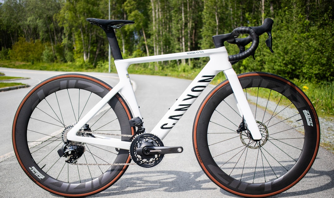 RENDYRKET AERO: Stramme linjer og voldsomme rørformer på Canyon Aeroad. Foto: Knut Andreas Lone RENDYRKET AERO: Stramme linjer og voldsomme rørformer på Canyon Aeroad. Foto: Knut Andreas Lone