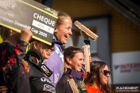 JUBEL: Sesongen endte på strålende vis for Kine Haugom. Foto: Sebastian Gruber / iXS Downhill Cup JUBEL: Sesongen endte på strålende vis for Kine Haugom. Foto: Sebastian Gruber / iXS Downhill Cup