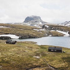 STENGER NED: Torehytten er en av fem hytter DNT nå stenger, av hensyn til villrein. Foto: Line Hårklau Flere DNT-hytter stenges ned for å hjelpe villreinen.