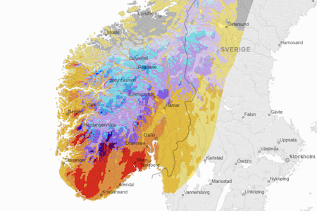 VINTER I HØYDEN: Skjermbilde fra SeNorge.no viser modellert nysnø for lørdag. Blåfargene indikerer snø. VINTER I HØYDEN: Skjermbilde fra SeNorge.no viser modellert nysnø for lørdag. Blåfargene indikerer snø.