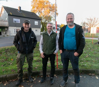 ELG: Rådgiver i Nærøysund kommune Egil Solstad og leder for Vikna Utmarksråd Knut Arne Valø er svært takknemlig for at Gudbrand Sørheim og resten av hans jaktlag tok på seg oppgaven med å ta ut elgene som har oppholdt seg i og rundt Rørvik i forbindelse med årets elgjakt. Foto: Nærøysund kommune ELG: Rådgiver i Nærøysund kommune Egil Solstad og leder for Vikna Utmarksråd Knut Arne Valø er svært takknemlig for at Gudbrand Sørheim og resten av hans jaktlag tok på seg oppgaven med å ta ut elgene som har oppholdt seg i og rundt Rørvik i forbindelse med årets elgjakt. Foto: Nærøysund kommune