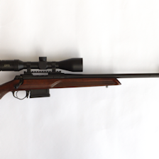 BRASILIANSK: Rossi RB 308 Ceracote Black – en enkel, solid og rimelig rifle for deg som vil ha funksjon fremfor fjas. Foto: Abraham N. Grimstvedt Rossi RB 308 Ceracote Black