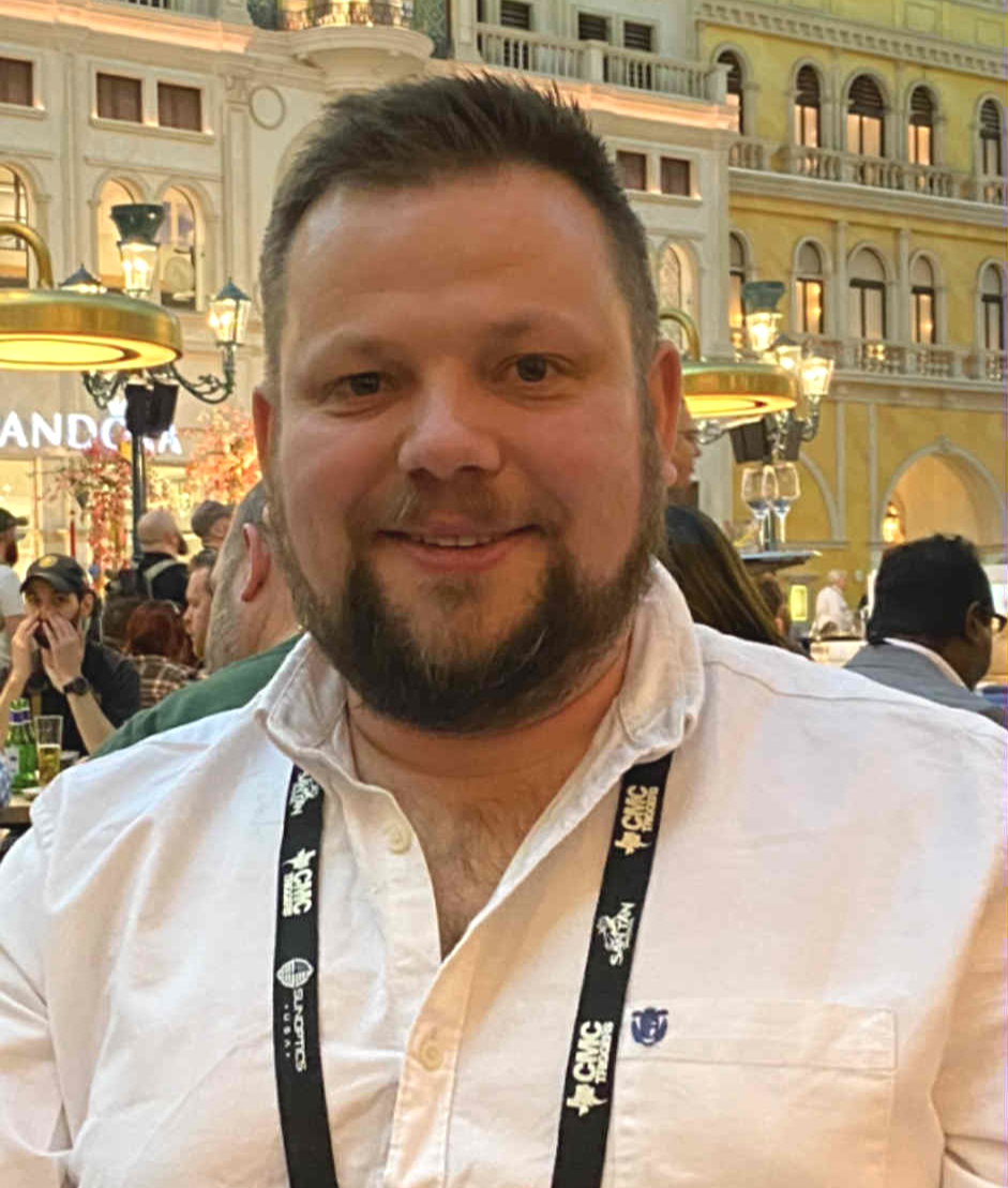 URIMELIG: Christian Apesland mener at tolkningen av blyforbudet er urimelig. Foto: Privat