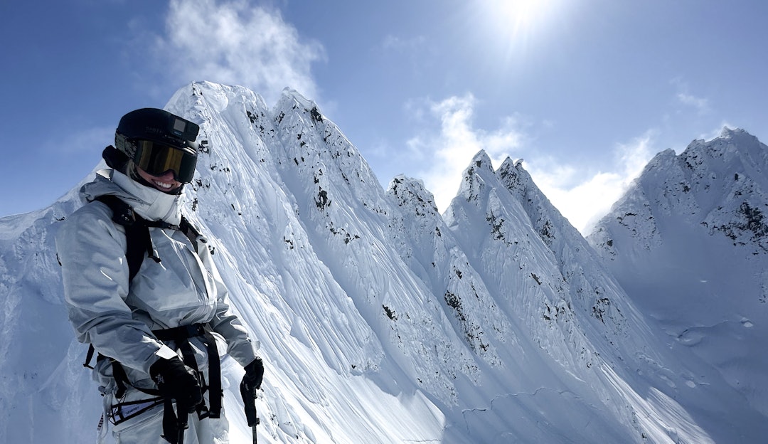 ALASKA: Tonje Kvivik på en topp i Haines, Alaska under innspillingen av MSP-filmen «After the Snowfall». Foto: Privat ALASKA: Tonje Kvivik på en topp i Haines, Alaska under innspillingen av MSP-filmen «After the Snowfall». Foto: Privat