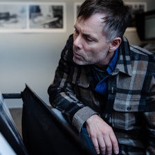 PIXELKONTROLL: Thormod Granheim passer på at hver eneste pixel blir som den skal. Foto: Christian Nerdrum PIXELKONTROLL: Thormod Granheim passer på at hver eneste pixel blir som den skal. Foto: Christian Nerdrum