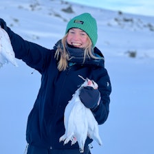 VINTERJAKT: Selv om dagene er korte, er det ingen grunn til å la vinterfjellet ligge urørt. Foto: Markus Danielsen Holmer Vinterjakt rype