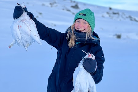 VINTERJAKT: Selv om dagene er korte, er det ingen grunn til å la vinterfjellet ligge urørt. Foto: Markus Danielsen Holmer Vinterjakt rype