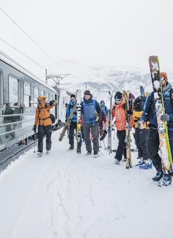 Med Vatnahalsen som utgangspunkt kan du velge om du vil starte dagen på feller eller tog! Foto: Simon Sjøkvist Med Vatnahalsen som utgangspunkt kan du velge om du vil starte dagen på feller eller tog! Foto: Simon Sjøkvist