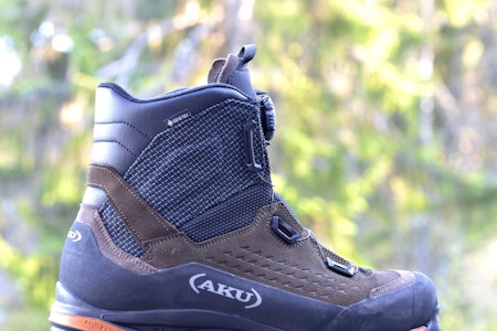 STISTØVEL: Aku Dogma Boa GTX imponerer med solid konstruksjon og høy komfort på sti – men BOA-snøringen holder den tilbake i brattere jaktterreng. Foto: Egill J. Danielsen Aku Dogma Boa GTX