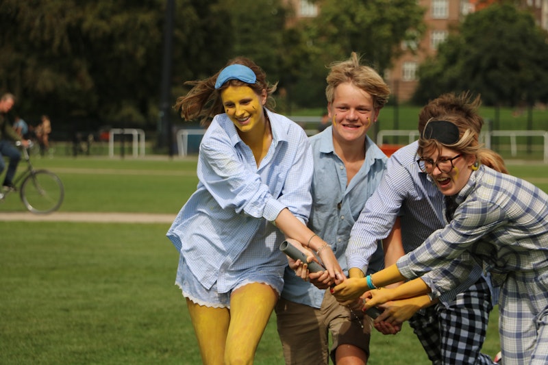 Elever dyster i Klassekampen