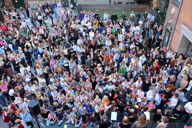 Luftfoto af skolegården til skolens fødselsdag