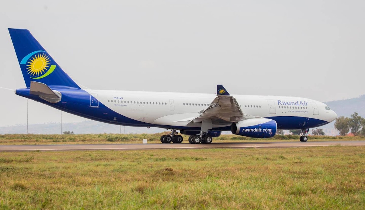 https://www.datocms-assets.com/56018/1741252996-a330-rwandair-3.jpg?auto=format&crop=focalpoint&fit=crop&fp-x=0.5&fp-y=0.5&h=690&w=1200