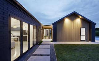 new home build, design and build, exterior cladding, pavillion style home