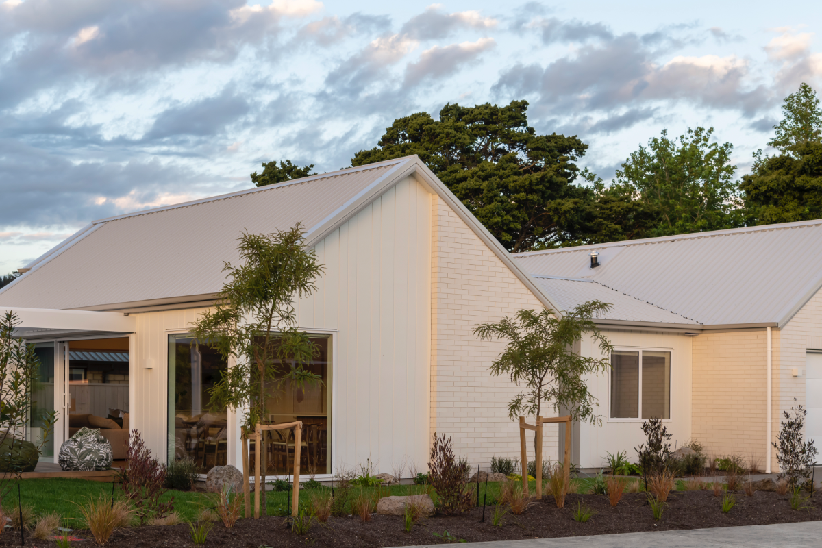 Grey Colorsteel Roof White Brick Home Design
