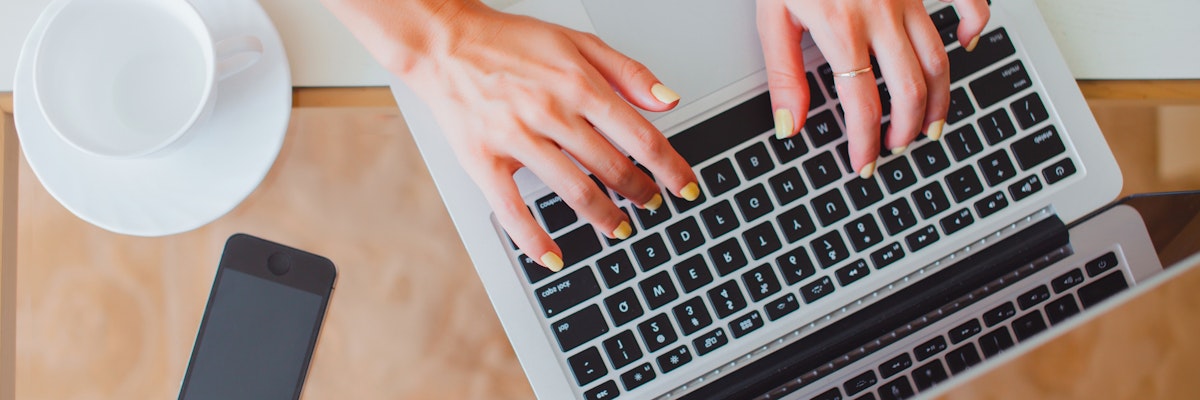 hands with laptop