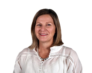 Portrait of Robyn McNeill