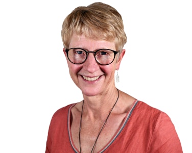 Photo of Deirdre McCracken
