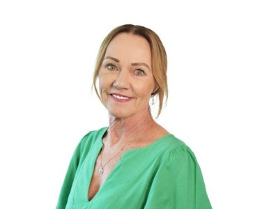 Photo of Heather Lewis