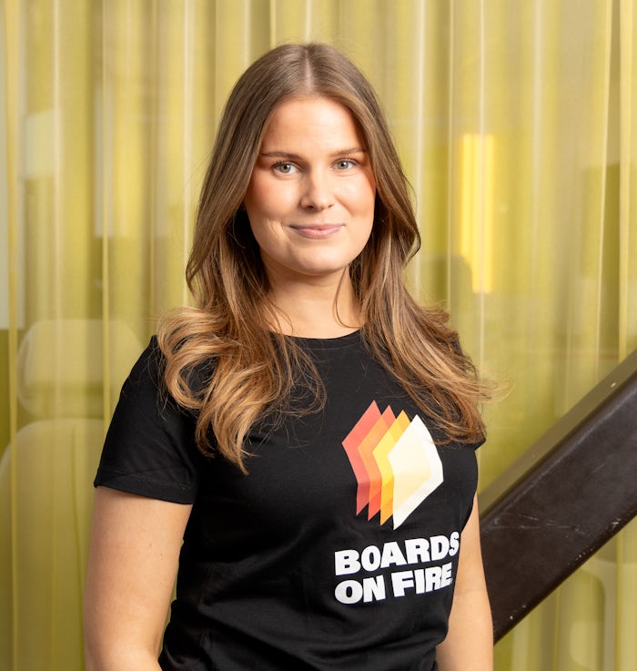 Porträtt på Hanna Sjöman Boards on Fire