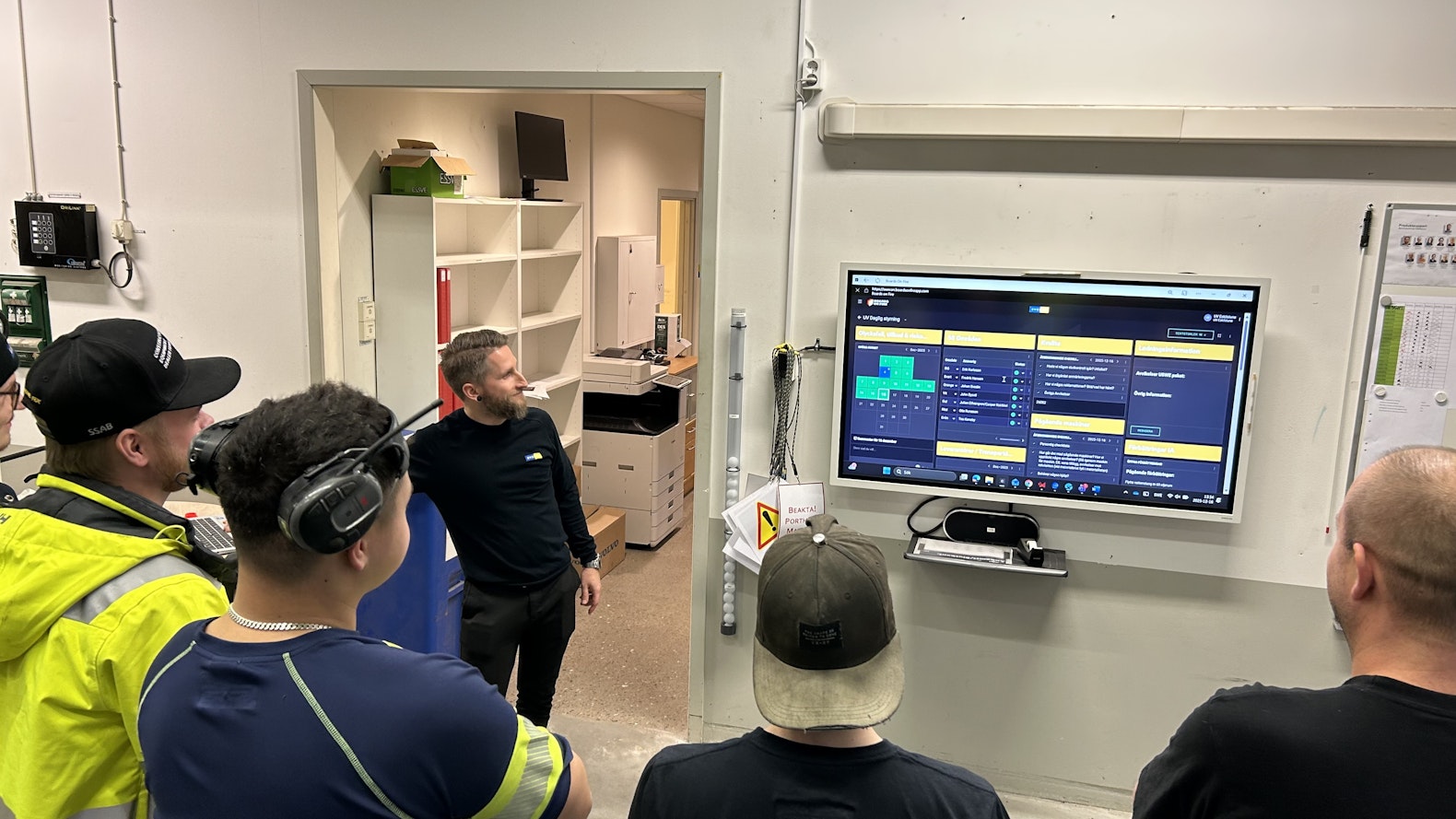 Swecon använder Boards on Fires digitala lösning för daglig styrning Swecon håller ett pulsmöte i Boards on Fire