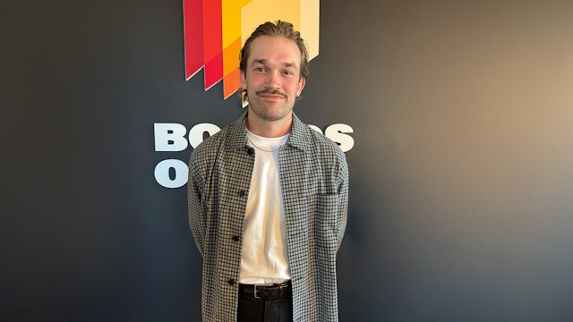 Porträtt på Victor Natvig Boards on Fire