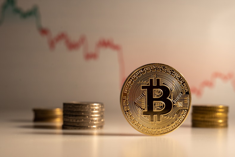 Bitcoin daalt, tot onder de 16.000 US dollar