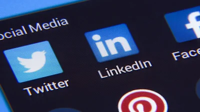 Elon Musk wil onder Twitter-deal uitkomen