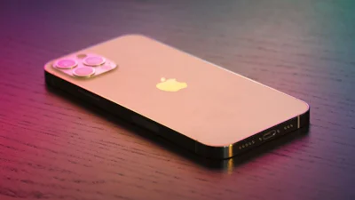 Unieke iPhone met usb-c voor 86.000 dollar verkocht