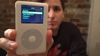 Hobbyist tovert oude iPod om tot Spotify-speler