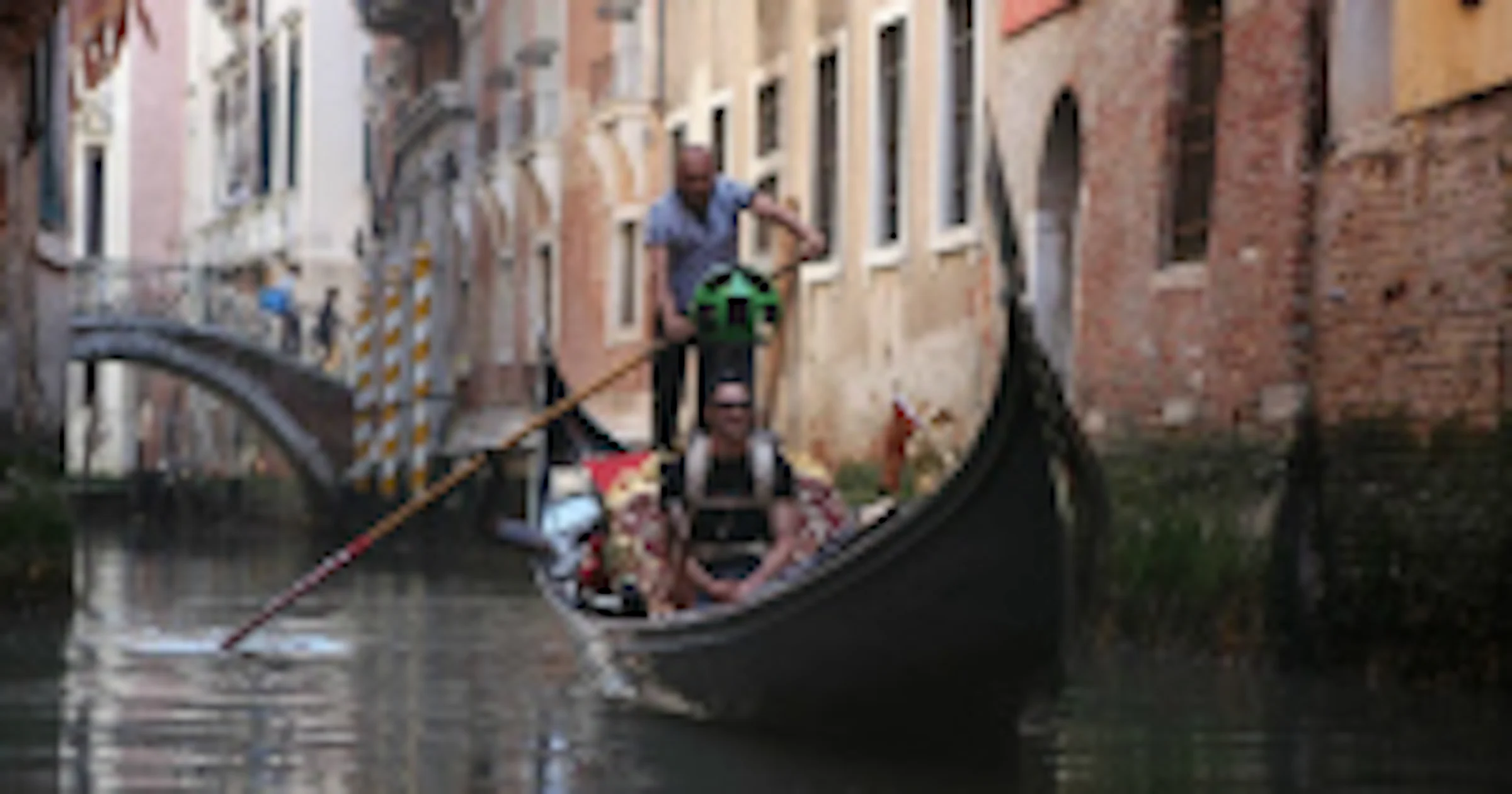 Varen door de kanalen van Venetië met Google Street View