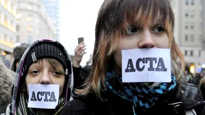 ACTA antipiraterijwet in de prullenbak