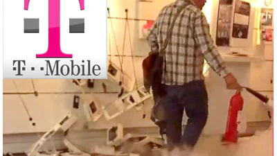 T-Mobile winkel in puin door boze klant